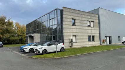 LOCAL D'ACTIVITES A LOUER A PROXIMITE DE l'A21 ET DE L'A1 - Offre immobilière - Arthur Loyd