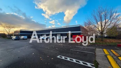 Entrepôt et bureaux - IFS - 1&nbsp;438 m² - Offre immobilière - Arthur Loyd