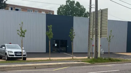 À LOUER : Local d'activités de 900 m² à MABLY - Offre immobilière - Arthur Loyd