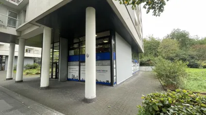 Local commercial à Lille avec large vitrine et parkings inclus - Offre immobilière - Arthur Loyd