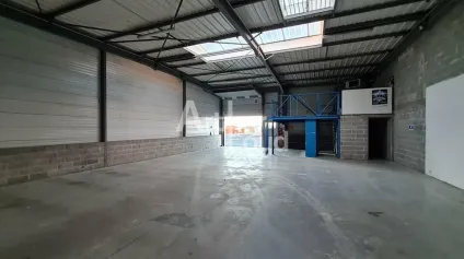 CHATEAUROUX ST MAUR CAP SUD - A LOUER - ESPACE D'ACTIVITE de 357m² - 1998 - Offre immobilière - Arthur Loyd