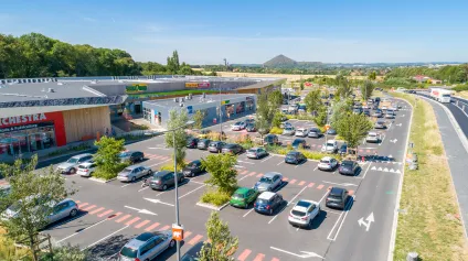 Local commercial premium à louer - Zone Carrefour Aire-sur-la-Lys - 425 m² - Prêt à exploiter ! - Offre immobilière - Arthur Loyd