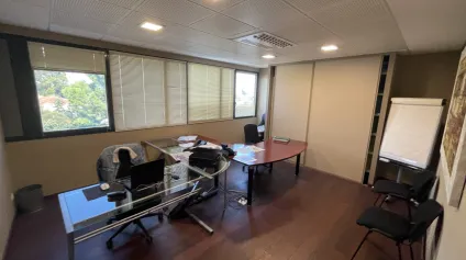 A l'achat à Béziers, Bureaux de 120 m2 - Offre immobilière - Arthur Loyd