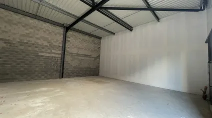 OPPORTUNITE, à louer local d'activité neuf de 116 m2 sur le PAE du Capiscol à Béziers - Offre immobilière - Arthur Loyd