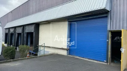 Entrepôt à louer type logistique avec quais EGLY - Offre immobilière - Arthur Loyd