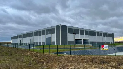 À LOUER - LOCAUX D'ACTIVITÉS/STOCKAGE NEUFS - 8400 M2 (divisible à partir de 300 m2) - LAON - Offre immobilière - Arthur Loyd