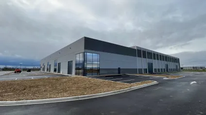 À LOUER - LOCAUX D'ACTIVITÉS NEUFS - 2100 M2 (divisible de 300 m2 à 600 m2) - LAON - Offre immobilière - Arthur Loyd