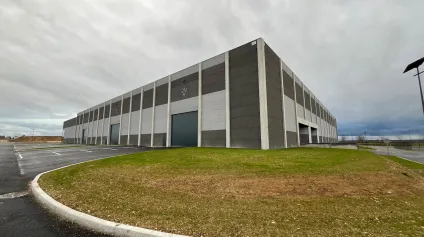 A LOUER - LOCAUX D'ACTIVITÉS NEUFS - 1050m2 - LAON - Offre immobilière - Arthur Loyd