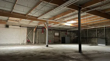 Local commercial d'environ 1900m2 à louer emplacement prime - Offre immobilière - Arthur Loyd