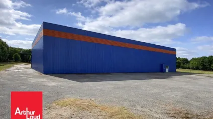 Local d'activité à louer à Mignières bâtiment en zone industrielle - Offre immobilière - Arthur Loyd