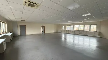 A LOUER BUREAUX 488 M2 AGNETZ - Offre immobilière - Arthur Loyd