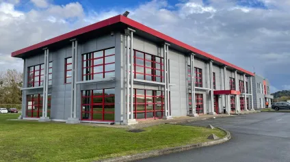 A LOUER - BUREAUX 900 M2 - LONGUEIL SAINTE MARIE (60) ENTRÉE AUTOROUTE A1 - Offre immobilière - Arthur Loyd