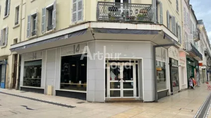 LOCAL COMMERCIAL - Offre immobilière - Arthur Loyd