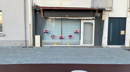 LOCATION LOCAL COMMERCIAL 75 M2-SAINT NAZAIRE - Offre immobilière - Arthur Loyd