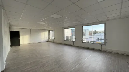 Bureaux à louer à EVREUX 27000 - Offre immobilière - Arthur Loyd