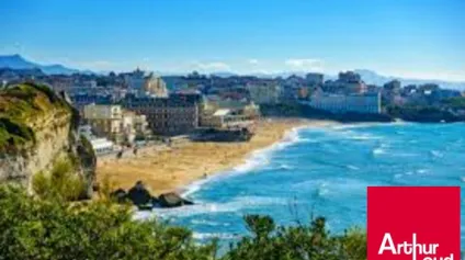 BUREAUX NEUFS 147 M² A LOUER SUR BIARRITZ QUARTIER AEROPORT - Offre immobilière - Arthur Loyd