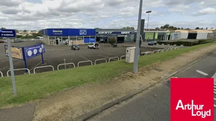 MONT-DE-MARSAN - Local commercial de 680 m2 - Emplacement stratégique & Forte visibilité - Offre immobilière - Arthur Loyd