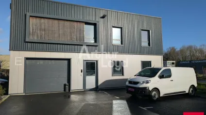 SAINT-GILLES - LOCAL D'ACTIVITE A LOUER - Offre immobilière - Arthur Loyd