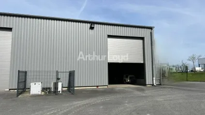 A Louer - Local d'activité de 454m2 avec bureaux et stockage extérieur - ZI MONT MICHAUD à St Memmie - Offre immobilière - Arthur Loyd