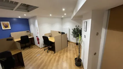 Bureaux ou commerce à louer à Nantes avec vitrine proche Graslin - Offre immobilière - Arthur Loyd