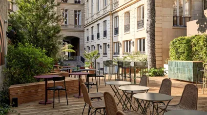 Espace de travail flexible Paris 8 - Bureaux opérés connectés et environnement collaboratif - Offre immobilière - Arthur Loyd