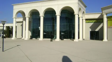 LOCAL COMMERCIAL D'ENVIRON 476 m² agglo d'Avignon - Offre immobilière - Arthur Loyd