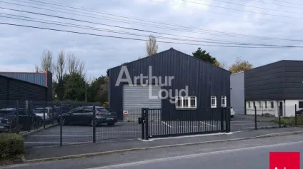 AU BORD D'UN AXE PASSANT AVEC VISIBILITE - Offre immobilière - Arthur Loyd