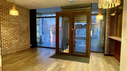 Local commercial d'environ 140m2 à deux pas de la célèbre Place Drouet d'Erlon à Reims - Offre immobilière - Arthur Loyd