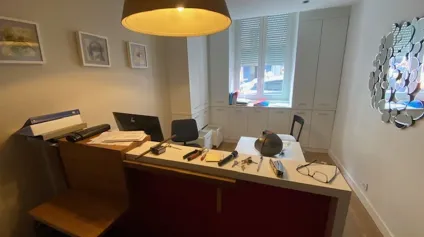 A LOUER LOCAL PROFESSINNEL 55 M² HYPER CENTRE VILLE BREST - Offre immobilière - Arthur Loyd