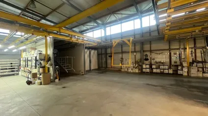 BATIMENT D'ACTIVITE - 1&nbsp;018 M² - PLOUGUIN - Offre immobilière - Arthur Loyd