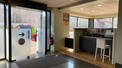 Local commercial de 176 m² à céder à Loos - Visibilité maximale sur axe très fréquenté - Offre immobilière - Arthur Loyd