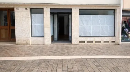 Local commercial à louer à CHARTRES 28000 - Offre immobilière - Arthur Loyd