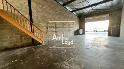 Locaux d’activité à louer avec bureaux à Lunel dans zone dynamique - Offre immobilière - Arthur Loyd