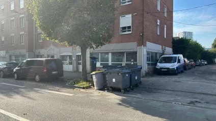 Bureaux à vendre - RDC ERP avec visibilité, parkings et accès métro immédiat - Offre immobilière - Arthur Loyd