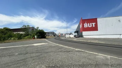 Montceau Les Mines- Local commercial 1400 m² - Offre immobilière - Arthur Loyd