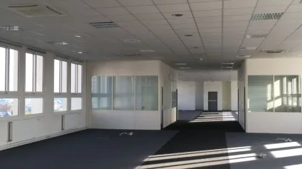 Bureaux Limoges 500 m2 à vendre proche hyper centre-ville - Offre immobilière - Arthur Loyd
