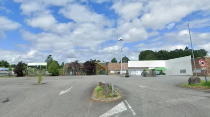 A LOUER - USSEL - BATIMENT COMMERCIAL - Offre immobilière - Arthur Loyd