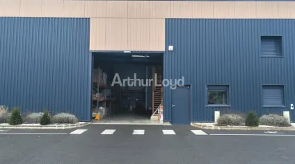A Louer - Local d'activité de 258m2 avec bureaux secteur ZAC LA HUSSELLE - Offre immobilière - Arthur Loyd