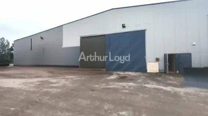 A Louer - Local d'activité de 454m2 avec bureaux et stockage extérieur - ZI MONT MICHAUD à St Memmie - Offre immobilière - Arthur Loyd
