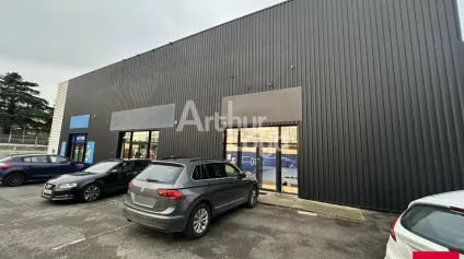 LAVAL - LOCAL COMMERCIAL A VENDRE - Offre immobilière - Arthur Loyd