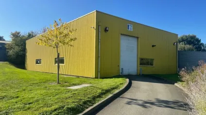 LOCAL D'ACTIVITE 900m² - A VENDRE - ESSART - Offre immobilière - Arthur Loyd