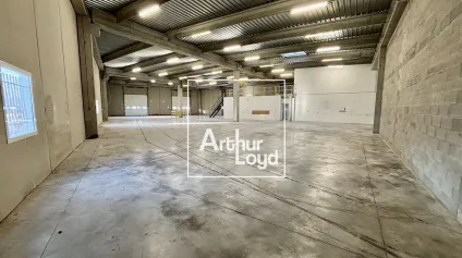Location local d'activité 1&nbsp;091 m² Montpellier Ouest - site logistique sécurisé avec quais PL - Offre immobilière - Arthur Loyd
