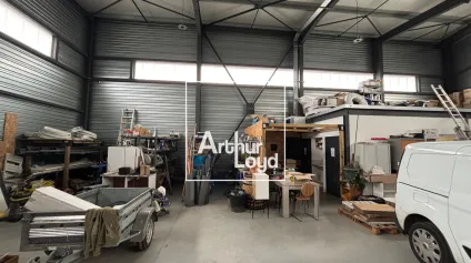Local d'activités de 238 m² à louer - Garons - Offre immobilière - Arthur Loyd