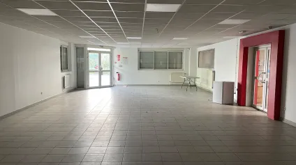 BÂTIMENT INDÉPENDANT - EMPLACEMENT STRATÉGIQUE À DUNKERQUE - Offre immobilière - Arthur Loyd