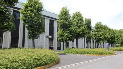 A louer, Locaux d'activité divisibles 1&nbsp;069 m² - Paris Nord 2 - RER B - Accès plain pied 4x4,5 m - Offre immobilière - Arthur Loyd