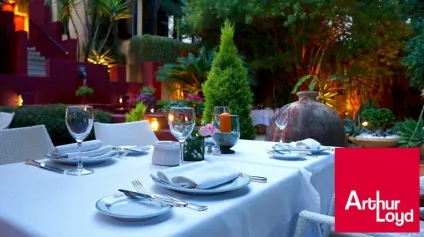 ST Jean de Luz Idéalement placé, local commercial - Offre immobilière - Arthur Loyd