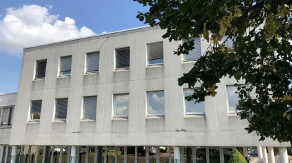 À LOUER : Bâtiments de bureaux au 2ème étage en centre-ville de Roanne - Offre immobilière - Arthur Loyd