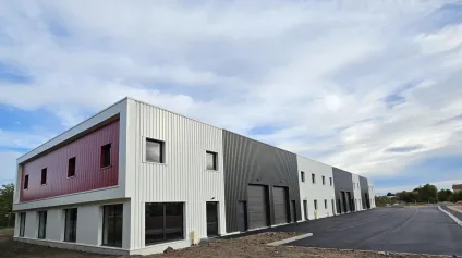 Locaux d'activité à vendre ou à louer à Riorges - Offre immobilière - Arthur Loyd