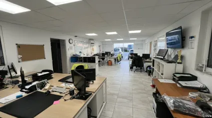 Local d'activités secteur Anais / Vars proche N10 - Offre immobilière - Arthur Loyd