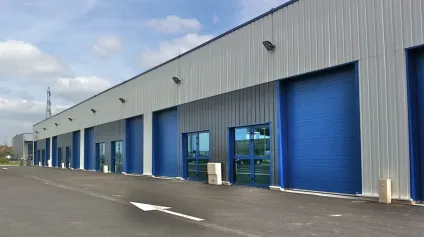 Secteur VALENCIENNES -Entrepôts à louer à Anzin , au coeur du Parc Europescaut : un emplacement stratégique . - Offre immobilière - Arthur Loyd